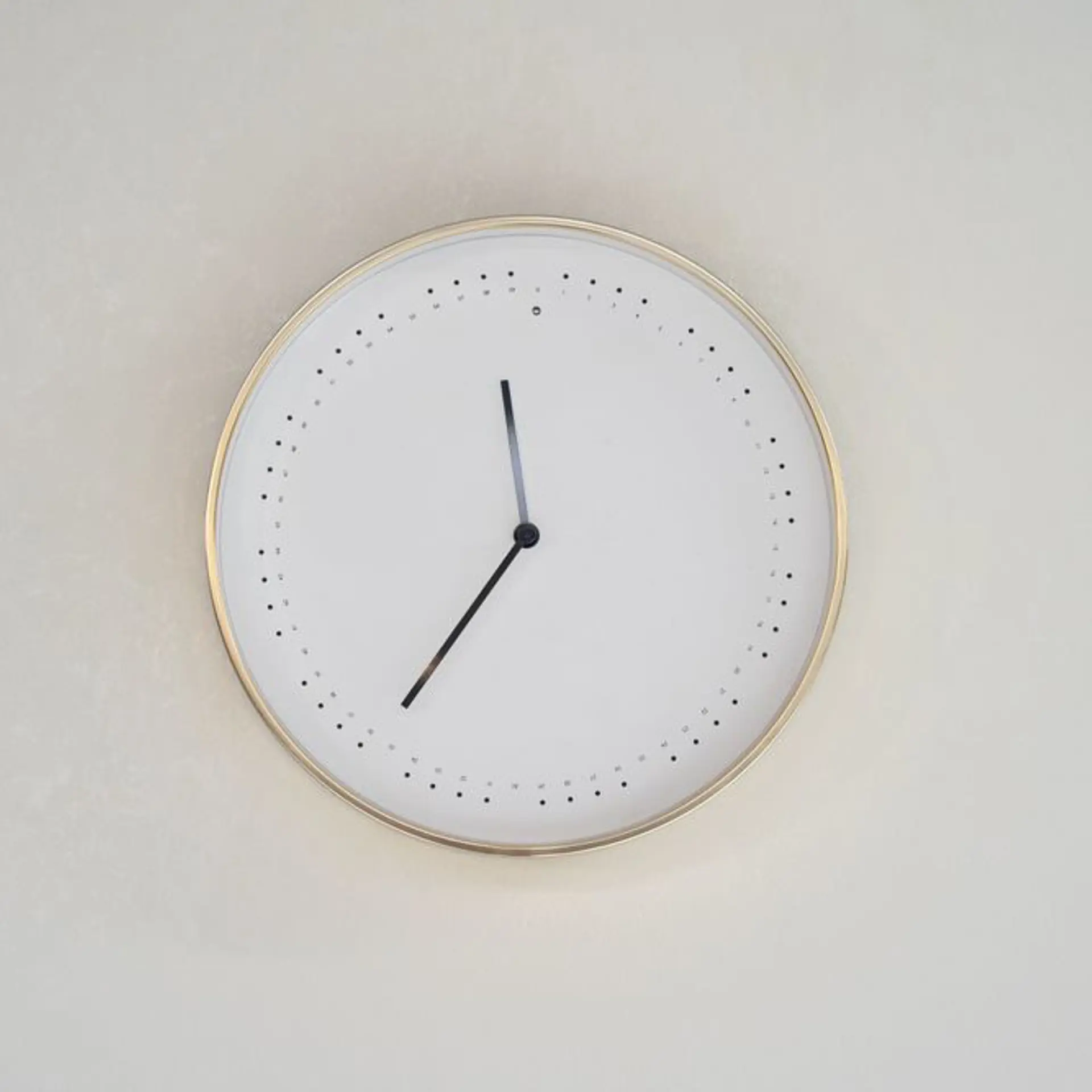 Arc Wall Clock